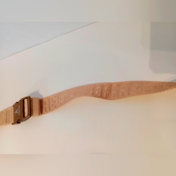 JEFFREE STAR COSMETICS Fanny Pack Bag Peachy Pink - Picture 7 of 12